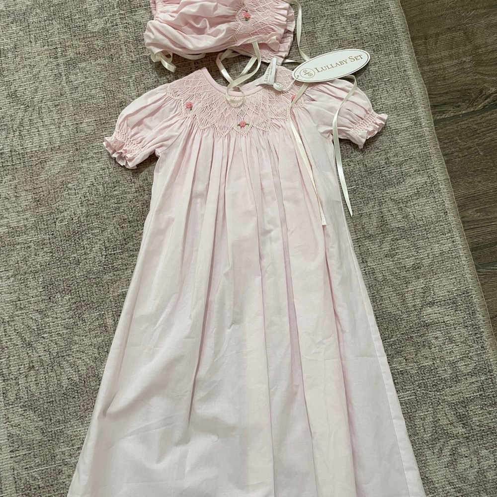 Lullaby Set Rosebud Daygown and Bonnet Set NWT